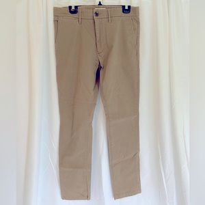 Khaki Slim-Fit Flat Front Chinos Men’s Dress Pants, Size 32x32